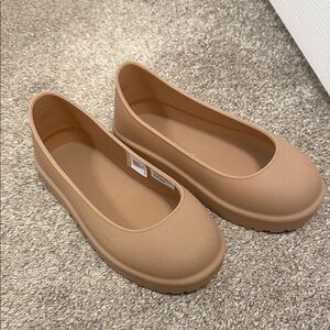 Ugg rubber boot covers